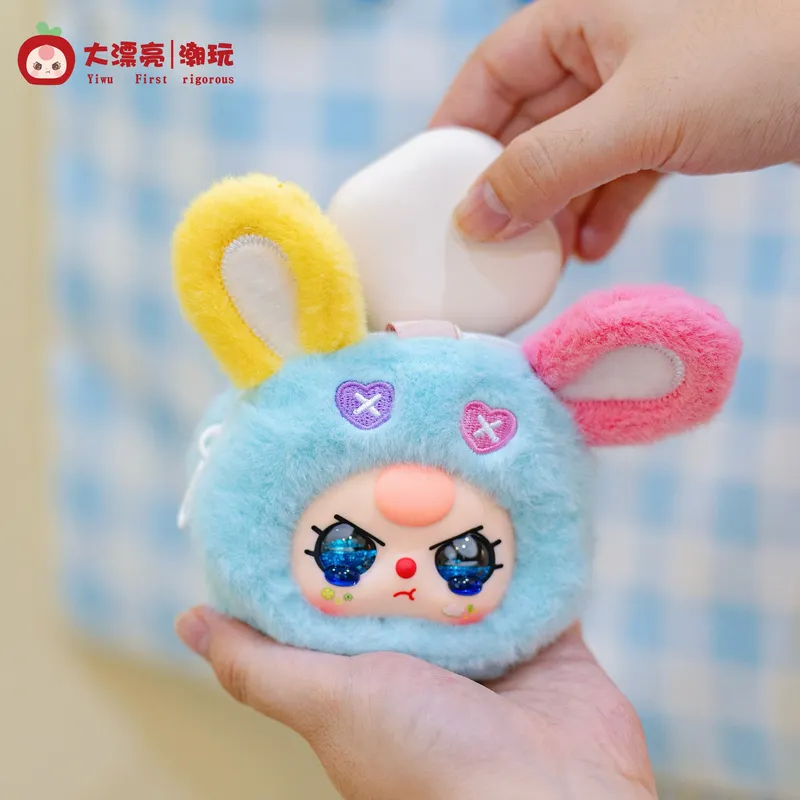 Baby Products Combo - กระเป๋าตุ๊กตาวินิลแบบสุ่มลายสามใบ ของเล่นสุดฮิต น่ารัก ใช้เป็นพวงกุญแจหรือของตกแต่ง ของขวัญเซอร์ไพรส์สำหรับเด็กผู้หญิง
